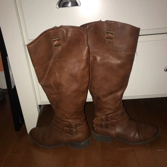 American Eagle boots - Picture 3 of 3